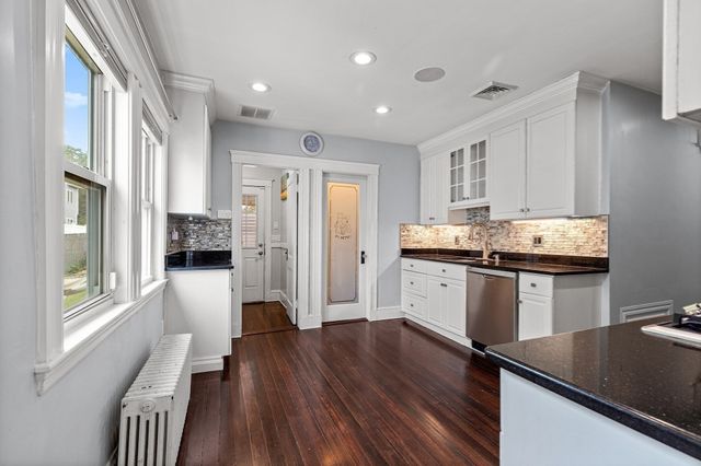 34 Farrington Ave, Dedham, MA 02026