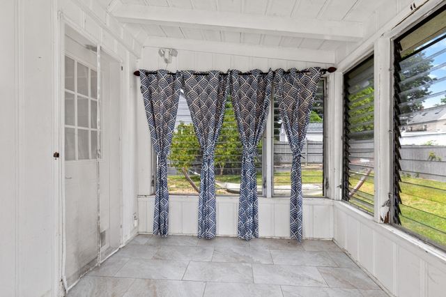 34 Farrington Ave, Dedham, MA 02026