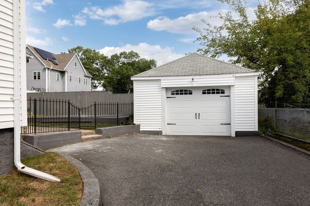 34 Farrington Ave, Dedham, MA 02026