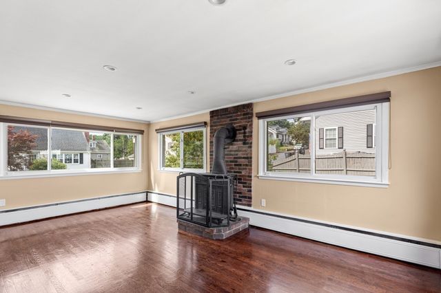 34 Farrington Ave, Dedham, MA 02026
