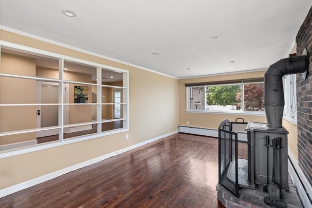 34 Farrington Ave, Dedham, MA 02026