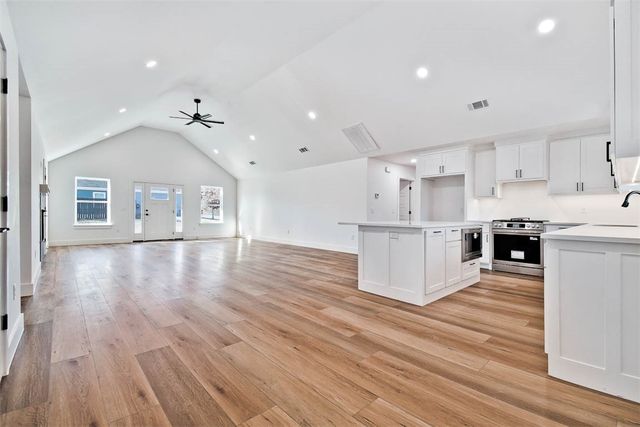 1 Ryan Lane, Bella Vista, AR 72715