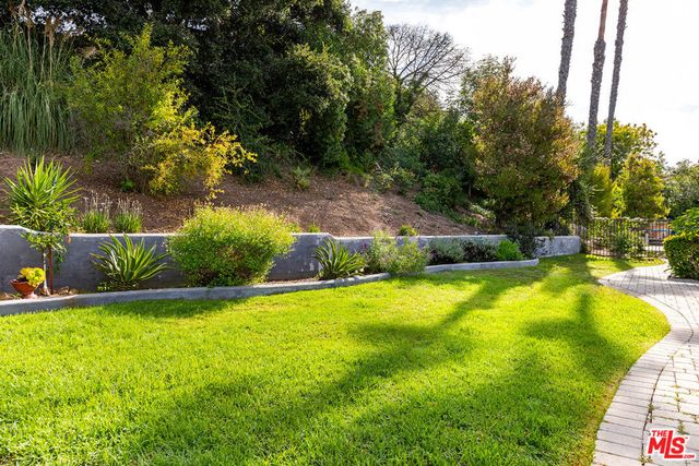 1162 Calle Yucca, Thousand Oaks, CA 91360