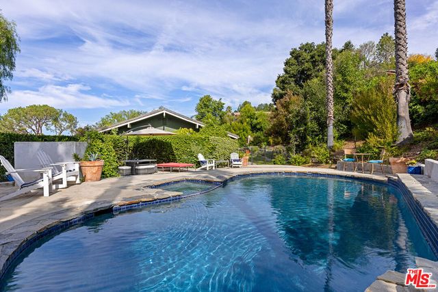 1162 Calle Yucca, Thousand Oaks, CA 91360