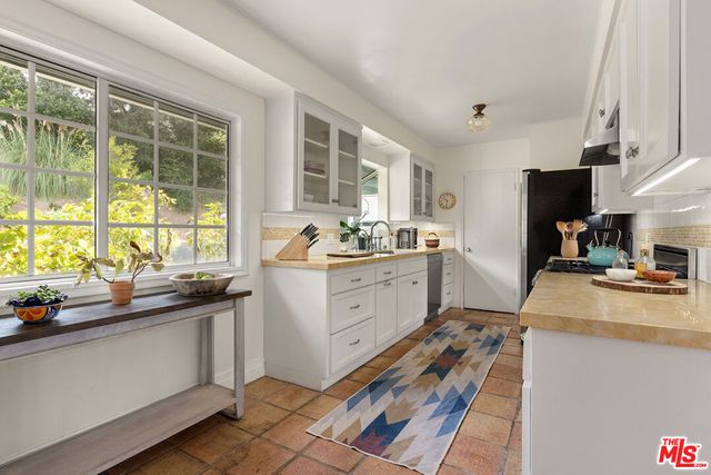 1162 Calle Yucca, Thousand Oaks, CA 91360
