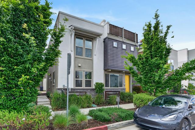2648 3rd St, Sacramento, CA 95818