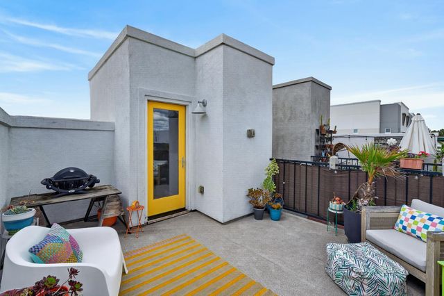 2648 3rd St, Sacramento, CA 95818