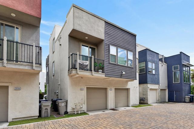 2648 3rd St, Sacramento, CA 95818