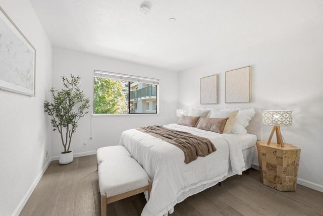 4151 El Camino Way M, Palo Alto, CA 94306