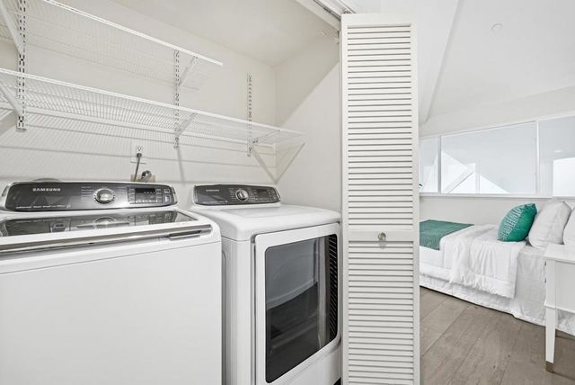 4151 El Camino Way M, Palo Alto, CA 94306