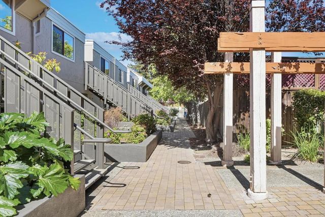 4151 El Camino Way M, Palo Alto, CA 94306