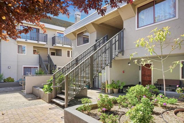 4151 El Camino Way M, Palo Alto, CA 94306