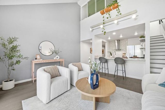 4151 El Camino Way M, Palo Alto, CA 94306