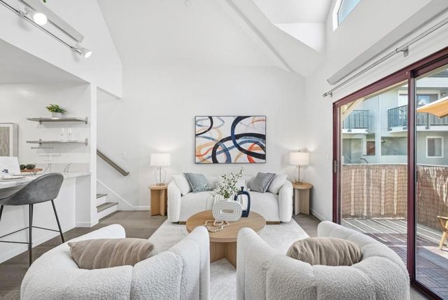 4151 El Camino Way M, Palo Alto, CA 94306