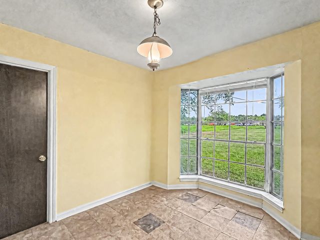 1576 County Road 614, Dayton, TX 77535