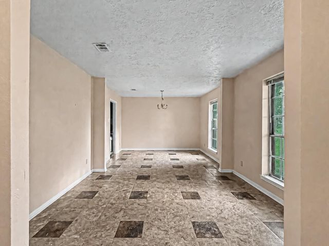 1576 County Road 614, Dayton, TX 77535