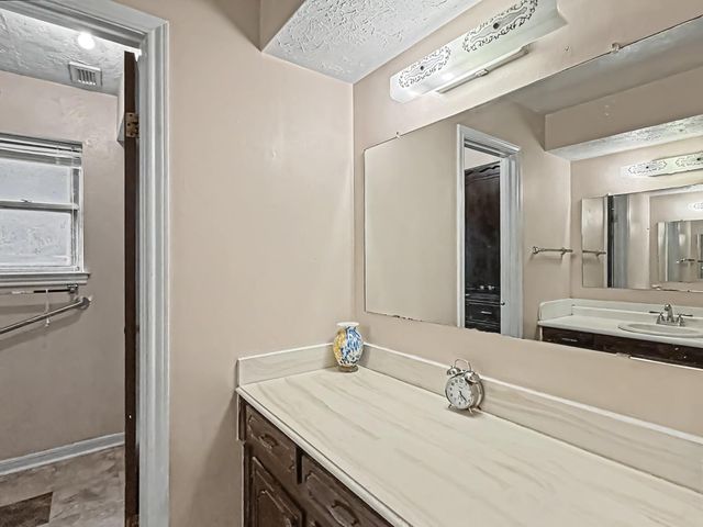1576 County Road 614, Dayton, TX 77535