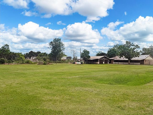 1576 County Road 614, Dayton, TX 77535