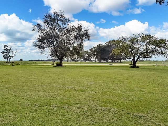 1576 County Road 614, Dayton, TX 77535