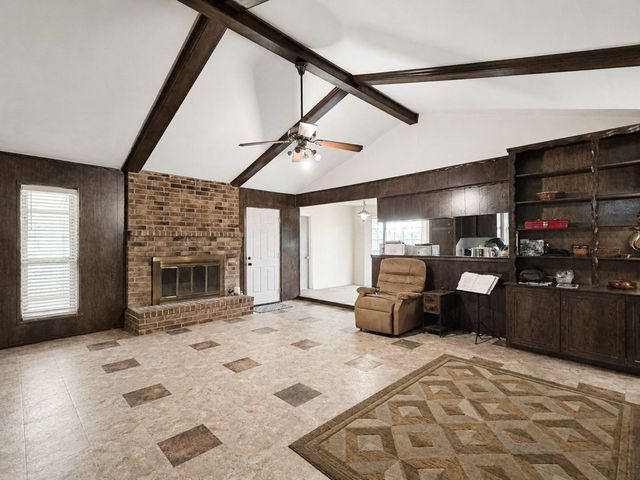 1576 County Road 614, Dayton, TX 77535