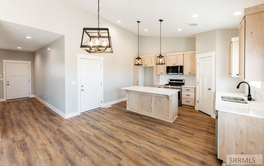 Image 8 of property listing at 5344 Cypress Creek, Idaho Falls, ID 83401