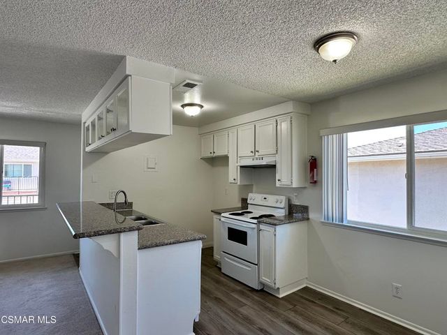 1669 Calle Zafiro, Newbury Park, CA 91320
