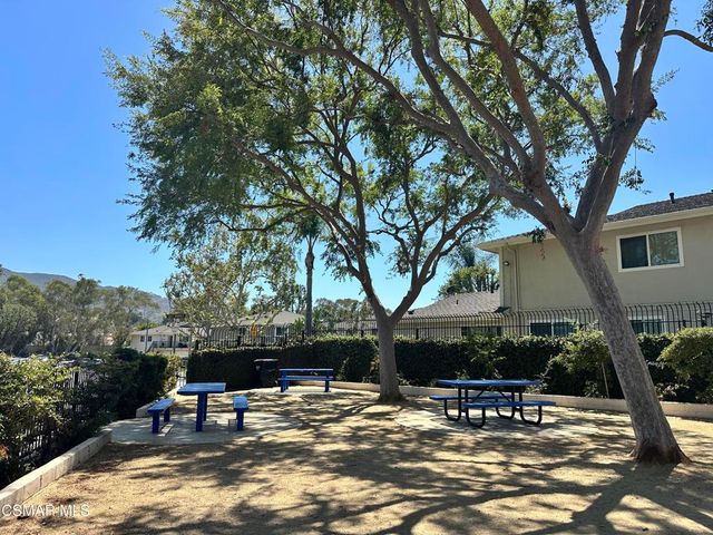 1669 Calle Zafiro, Newbury Park, CA 91320