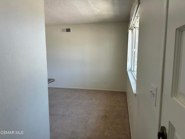 1669 Calle Zafiro, Newbury Park, CA 91320