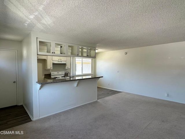 1669 Calle Zafiro, Newbury Park, CA 91320