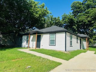 423 S 10th Avenue, Durant, OK 74701
