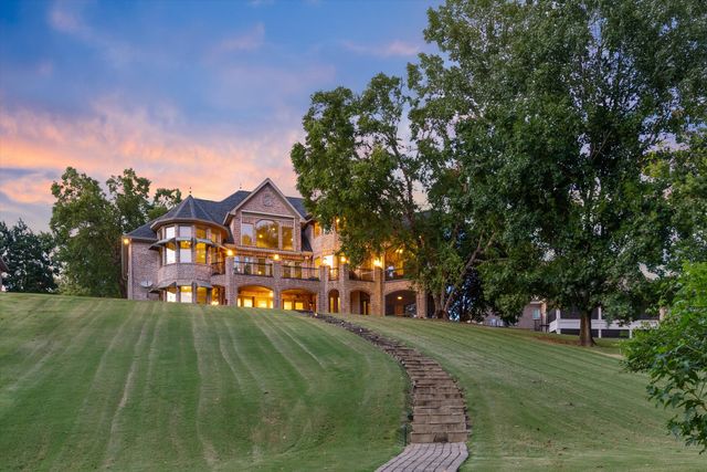 12955 Saint Andrew Dr, Athens, AL 35611