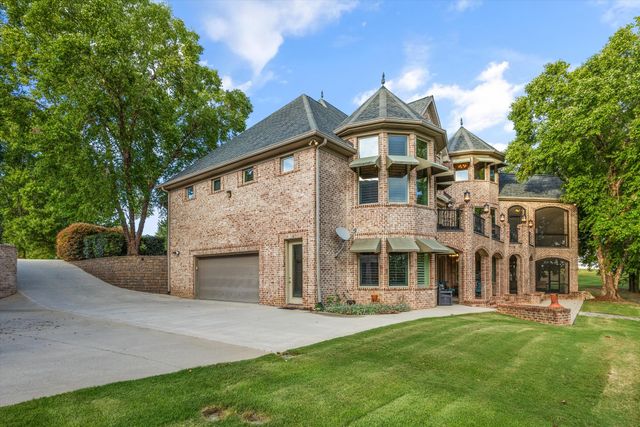 12955 Saint Andrew Dr, Athens, AL 35611