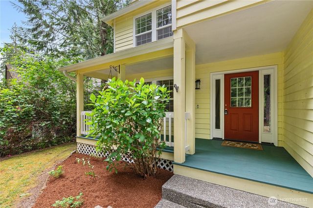731 E Lakeshore Drive, Allyn, WA 98524