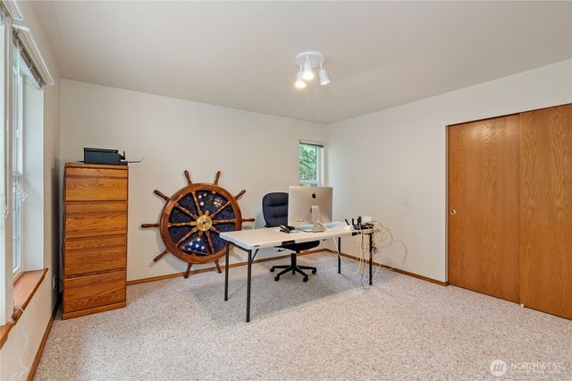 731 E Lakeshore Drive, Allyn, WA 98524