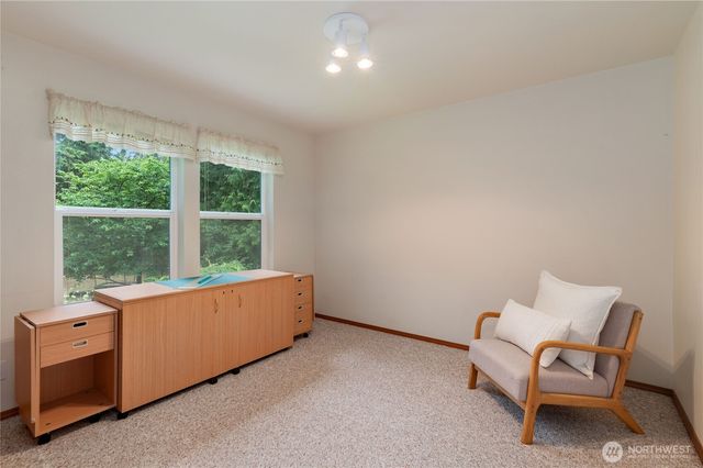 731 E Lakeshore Drive, Allyn, WA 98524
