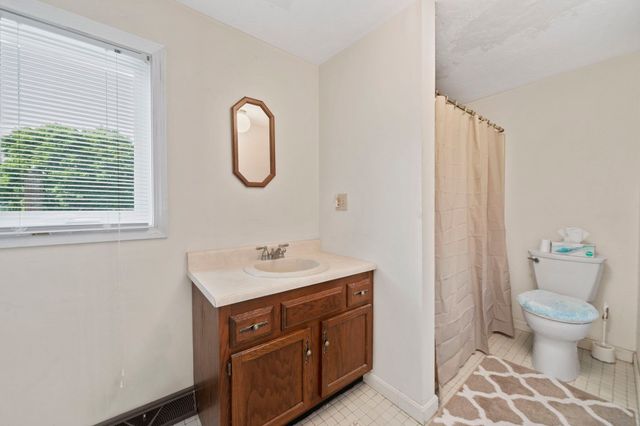 205 Comfort St 205, Bridgewater, MA 02324
