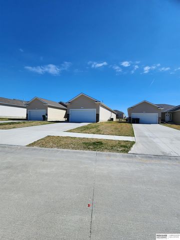 17069 Nicholas Street, Omaha, NE 68118