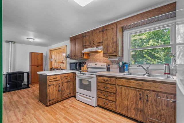 935 Battle Street, Webster, NH 03303