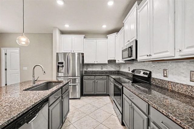14218 BLUE DASHER DRIVE, Riverview, FL 33569