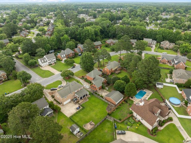 1702 Woodwind Drive, Greenville, NC 27858