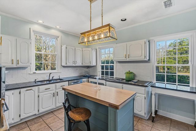 4009 WALNUT GROVE RD, Memphis, TN 38117