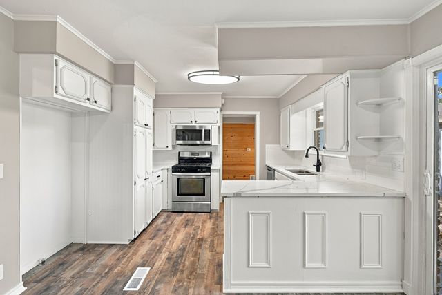 105 Saddle Rock Road, Sand Springs, OK 74063