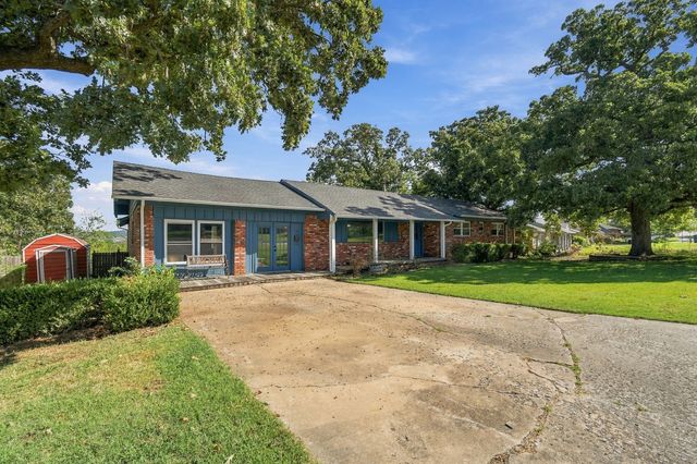 105 Saddle Rock Road, Sand Springs, OK 74063