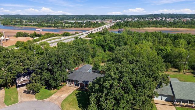105 Saddle Rock Road, Sand Springs, OK 74063