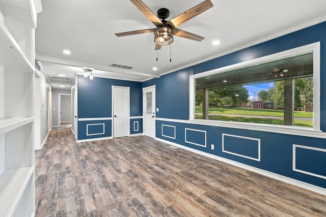 105 Saddle Rock Road, Sand Springs, OK 74063