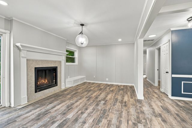 105 Saddle Rock Road, Sand Springs, OK 74063