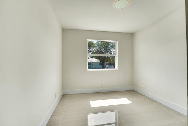 928 Market Street, West Palm Beach, FL 33401