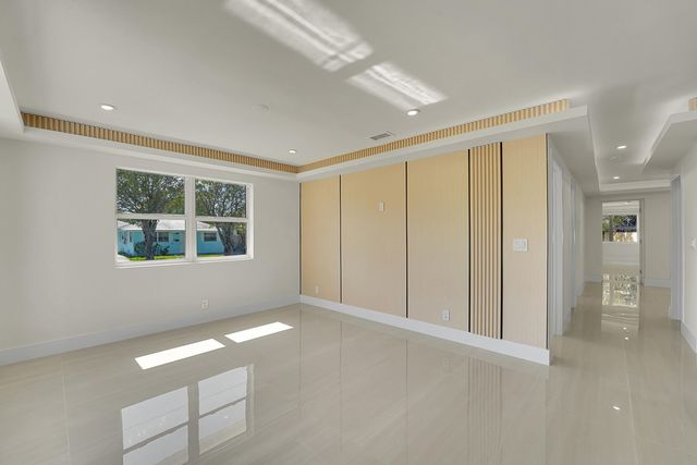 928 Market Street, West Palm Beach, FL 33401