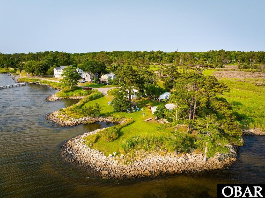 Image 17 of property listing at 1327 W Kitty Hawk Road, Kitty Hawk, NC 27949