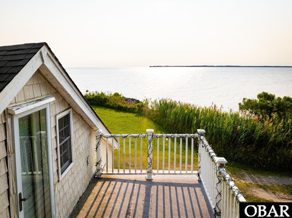 Image 34 of property listing at 1327 W Kitty Hawk Road, Kitty Hawk, NC 27949